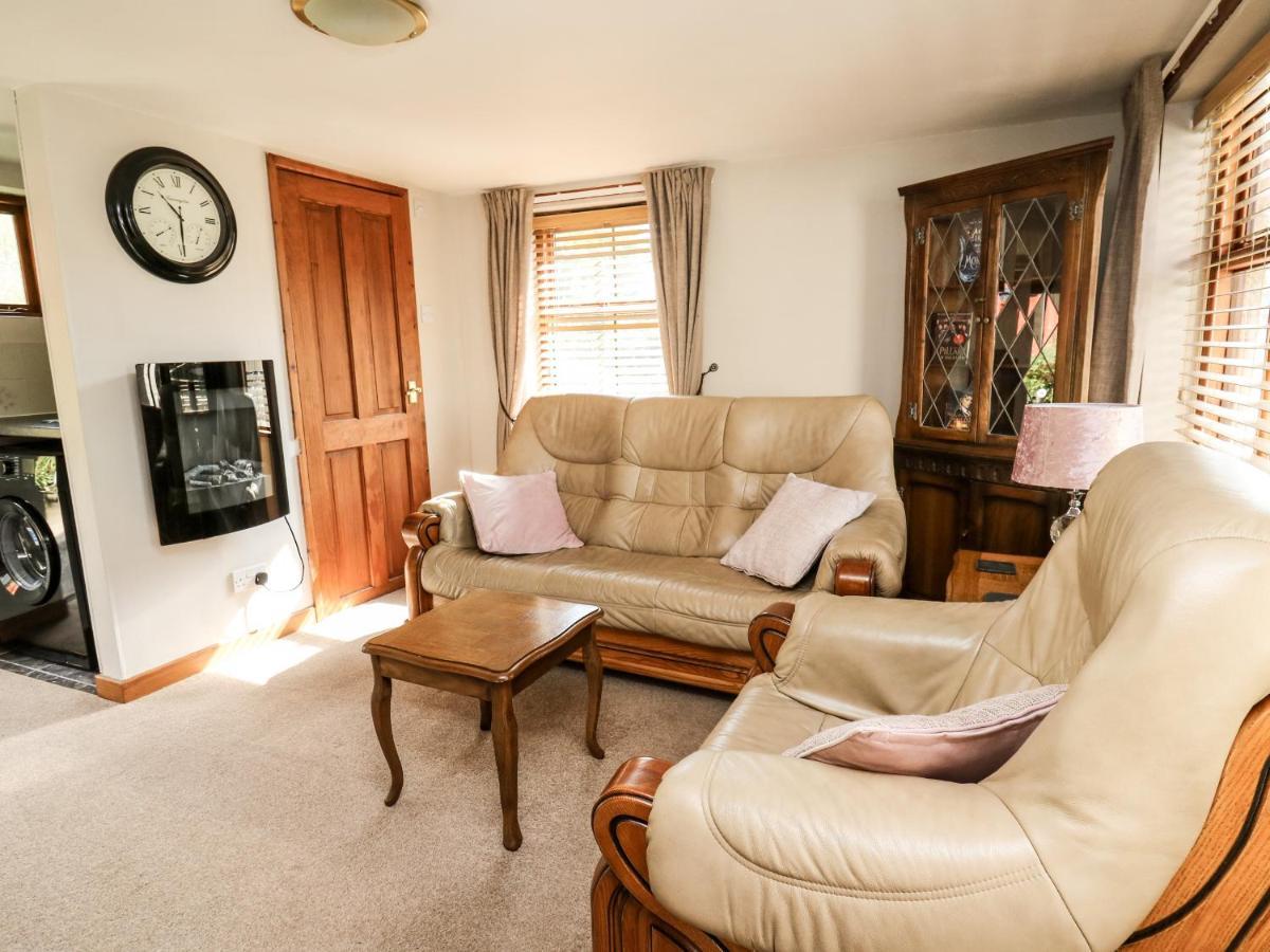 Brook Cottage 란니들로스 외부 사진