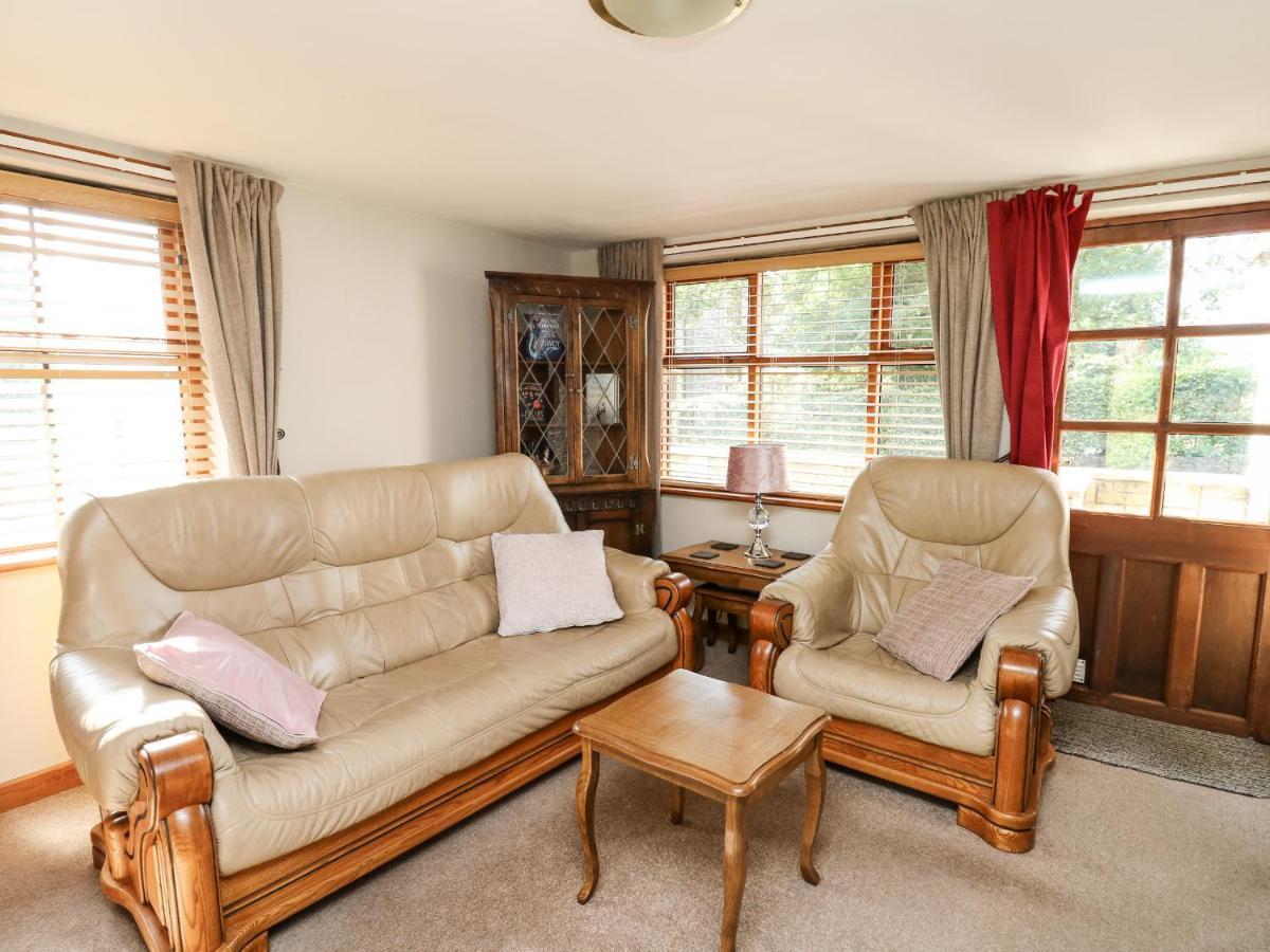 Brook Cottage 란니들로스 외부 사진