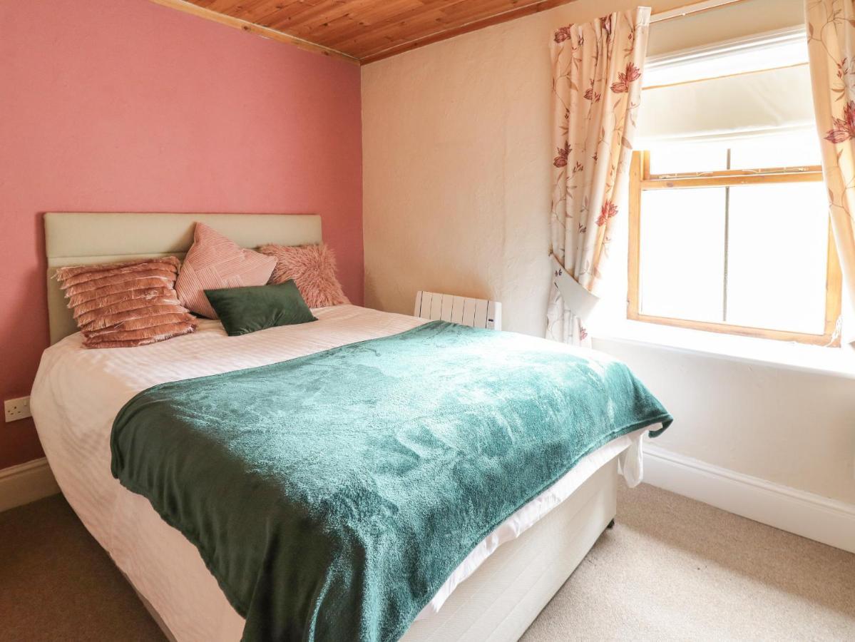Brook Cottage 란니들로스 외부 사진