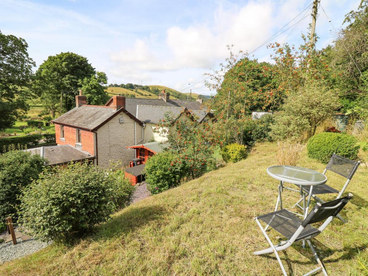 Brook Cottage 란니들로스 외부 사진